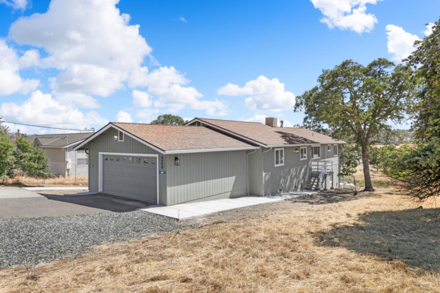 Detail Gallery Image 2 of 57 For 4990 Little John Rd, Copperopolis,  CA 95228 - 3 Beds | 2 Baths