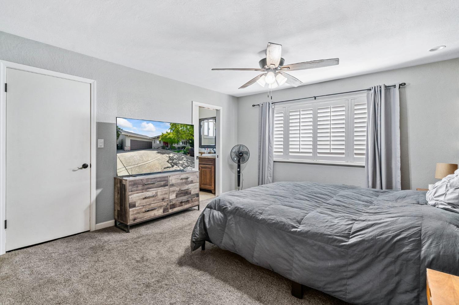 Detail Gallery Image 29 of 38 For 1146 Lakewood Dr, Lodi,  CA 95240 - 3 Beds | 2/1 Baths