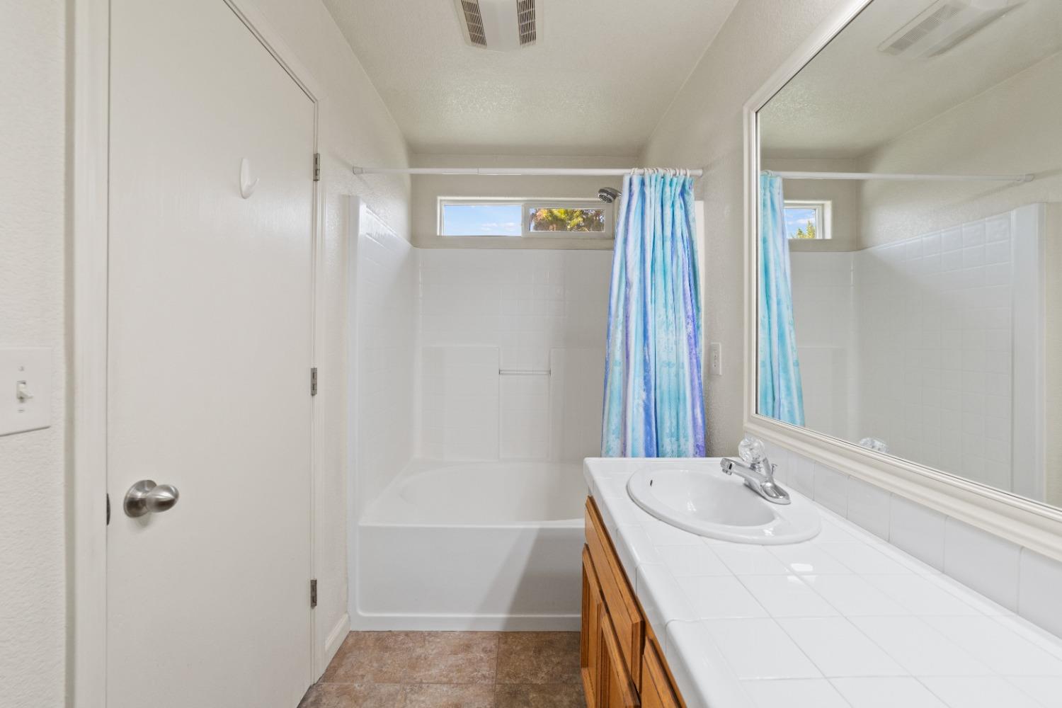 Detail Gallery Image 16 of 21 For 1292 Jodi Dr, Yuba City,  CA 95993 - 4 Beds | 2 Baths