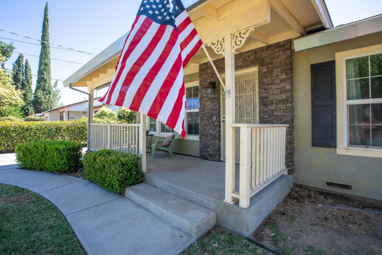 Detail Gallery Image 1 of 1 For 3064 Oleander Ave, Merced,  CA 95340 - 4 Beds | 2 Baths