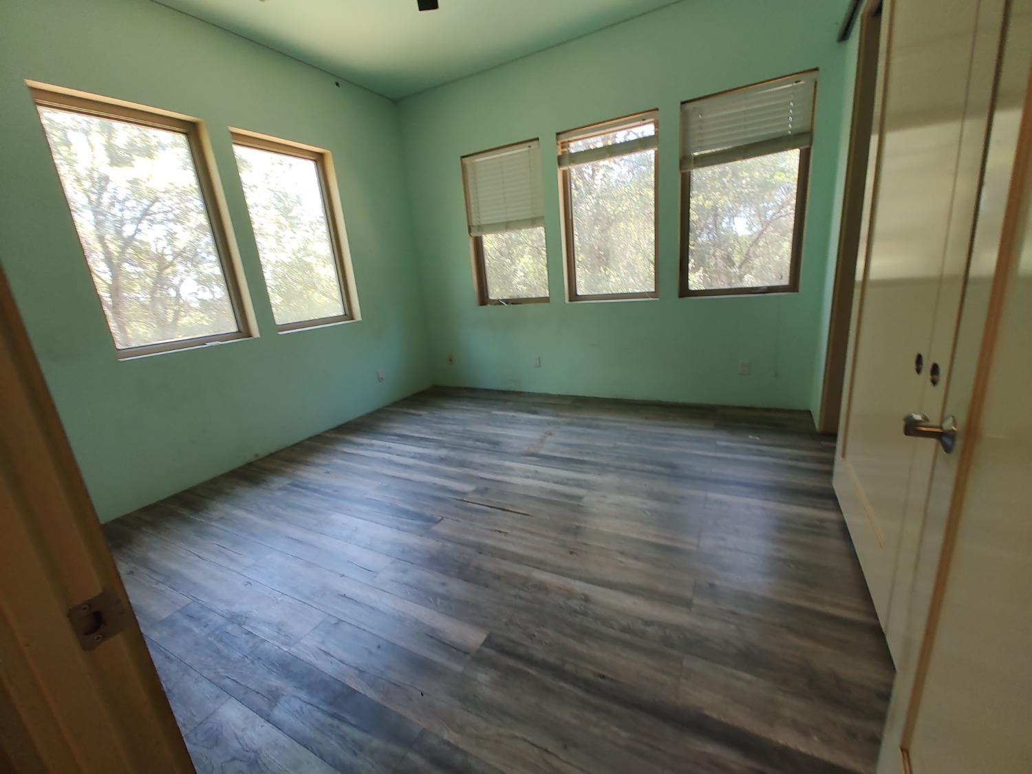 Detail Gallery Image 6 of 10 For 22830 Oak Grove Ct, Grass Valley,  CA 95949 - 3 Beds | 2/1 Baths