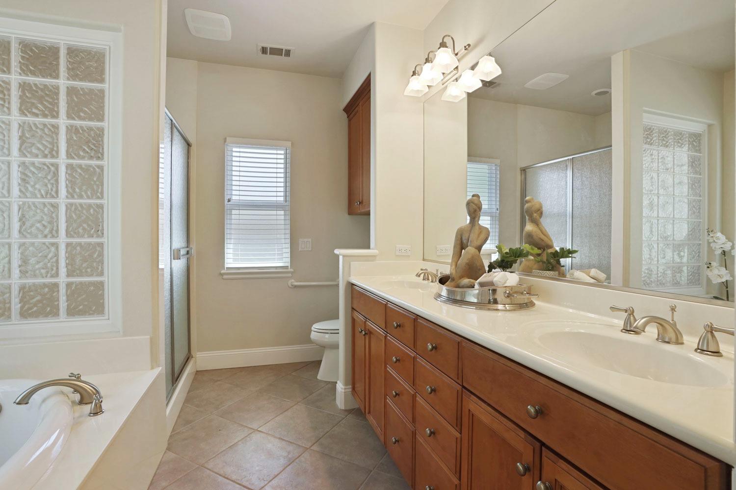 Detail Gallery Image 28 of 51 For 4839 Bridgewater Cir, Stockton,  CA 95219 - 3 Beds | 2/1 Baths