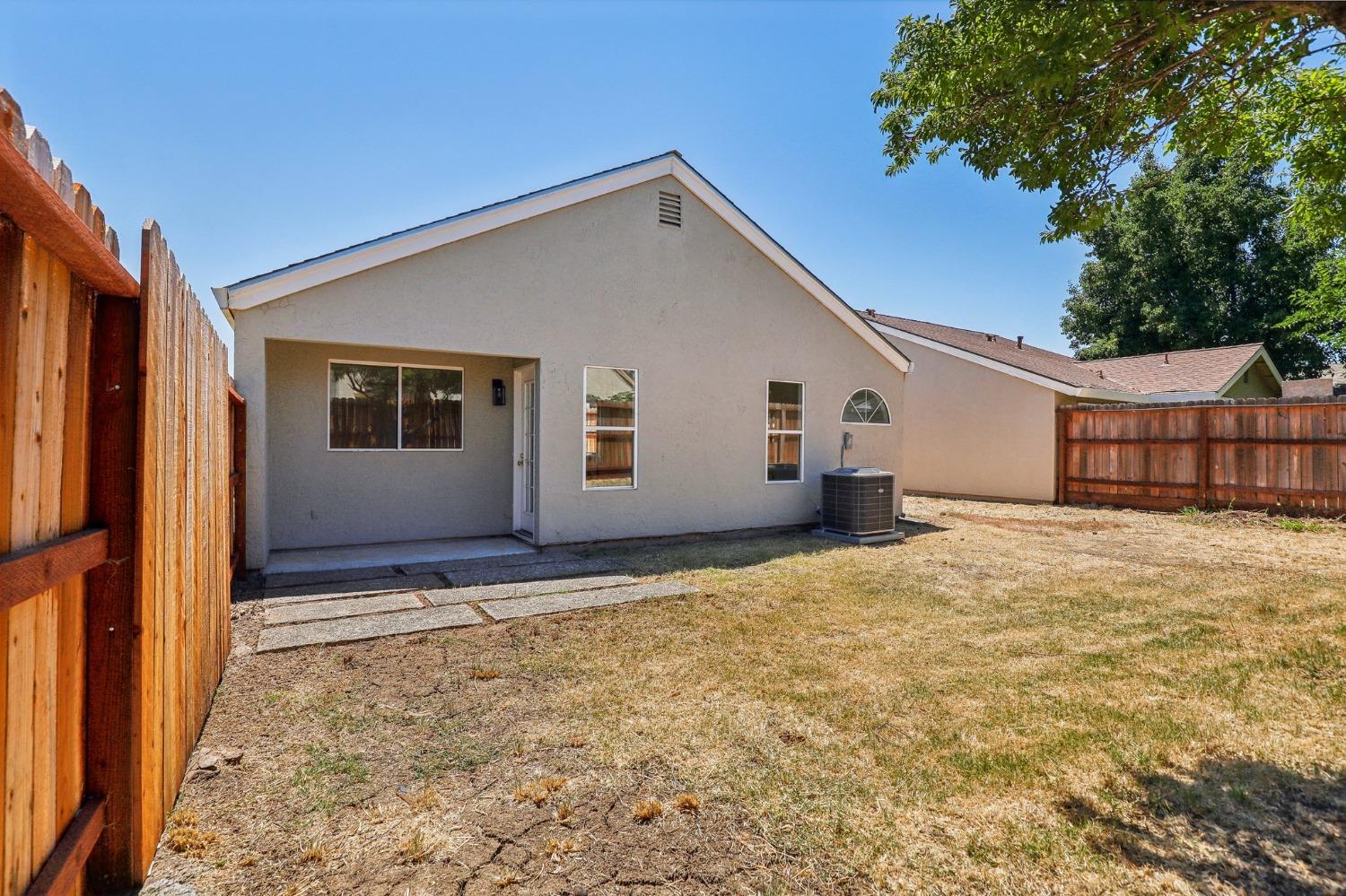 Detail Gallery Image 20 of 24 For 7713 Elmsmere Ct, Elk Grove,  CA 95758 - 3 Beds | 2 Baths