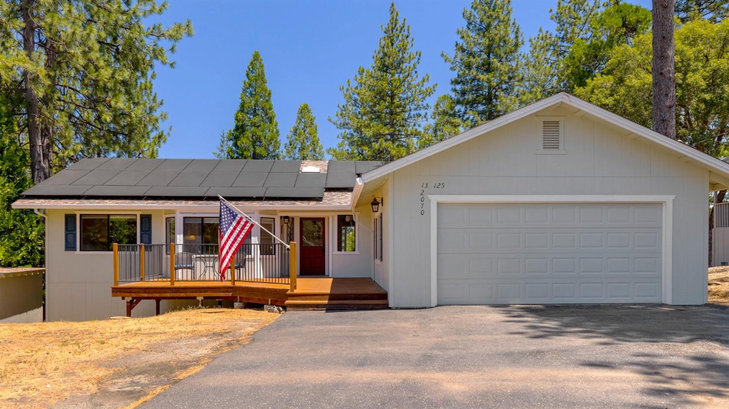 Detail Gallery Image 1 of 64 For 12070 Breckenridge Rd, Groveland,  CA 95321 - 3 Beds | 2 Baths