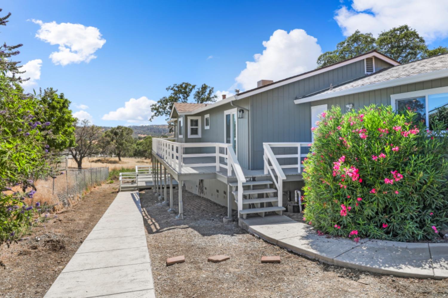 Detail Gallery Image 25 of 57 For 4990 Little John Rd, Copperopolis,  CA 95228 - 3 Beds | 2 Baths