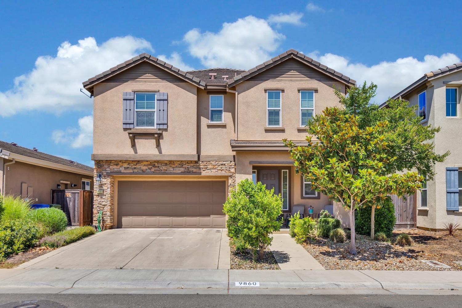 Detail Gallery Image 1 of 1 For 9860 Carico Way, Elk Grove,  CA 95757 - 3 Beds | 2/1 Baths