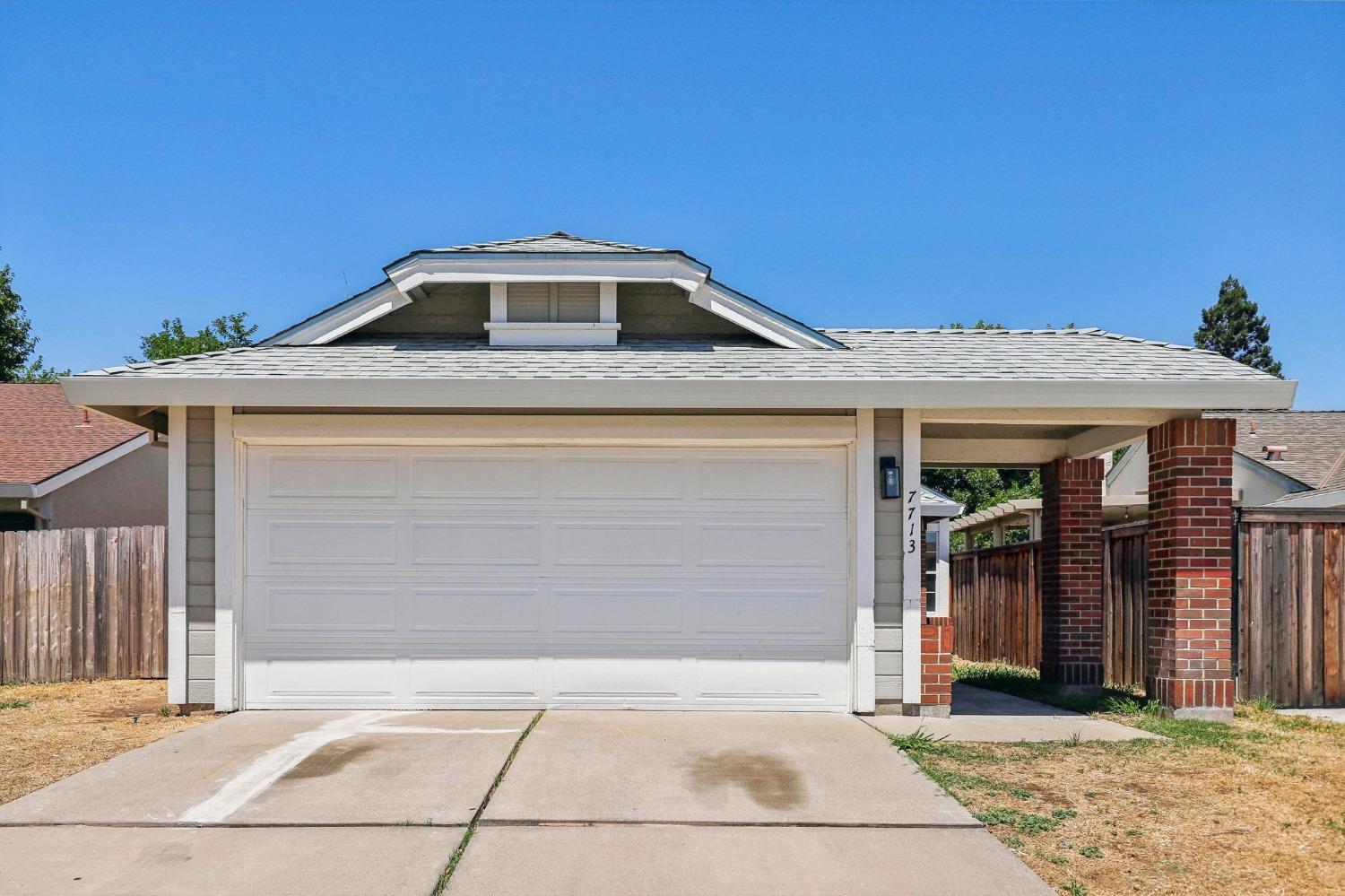 Detail Gallery Image 1 of 24 For 7713 Elmsmere Ct, Elk Grove,  CA 95758 - 3 Beds | 2 Baths