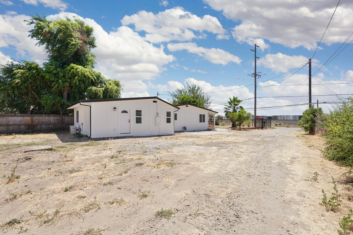 S Mckinley Avenue, French Camp, California image 10