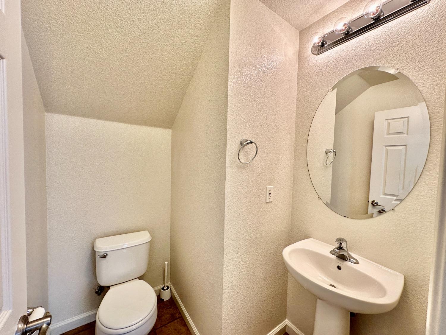 Detail Gallery Image 14 of 37 For 1526 Cat Tail Dr, Stockton,  CA 95204 - 4 Beds | 2/1 Baths