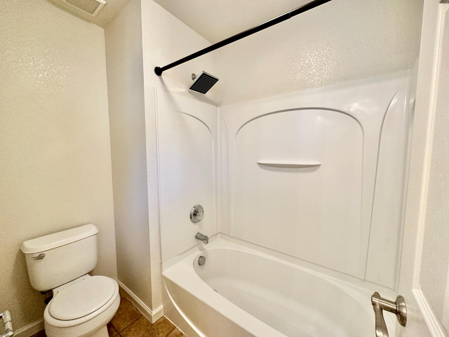 Detail Gallery Image 26 of 37 For 1526 Cat Tail Dr, Stockton,  CA 95204 - 4 Beds | 2/1 Baths