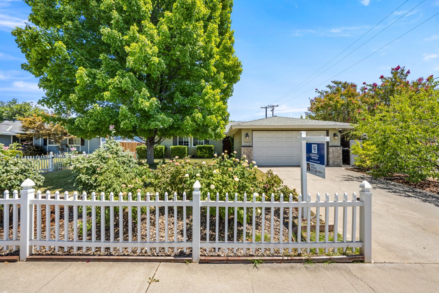 Detail Gallery Image 1 of 1 For 7004 Cobalt Way, Citrus Heights,  CA 95621 - 3 Beds | 2 Baths