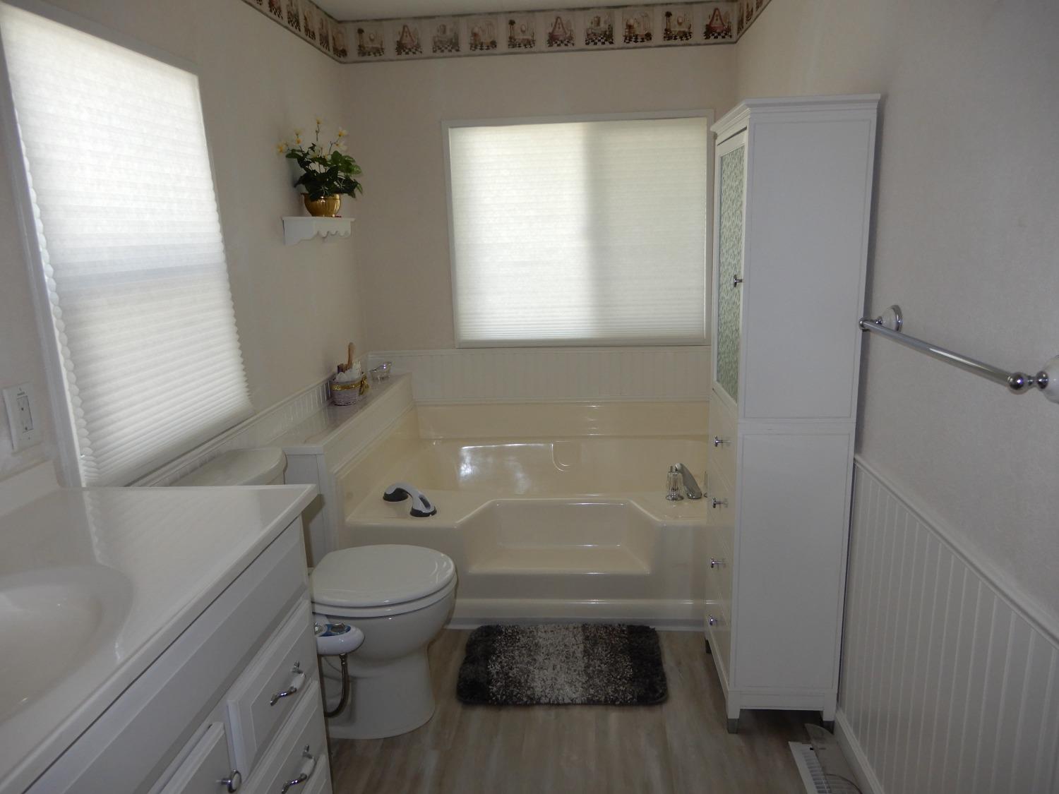 Detail Gallery Image 19 of 43 For 83 Amapola, Sacramento,  CA 95828 - 2 Beds | 2 Baths