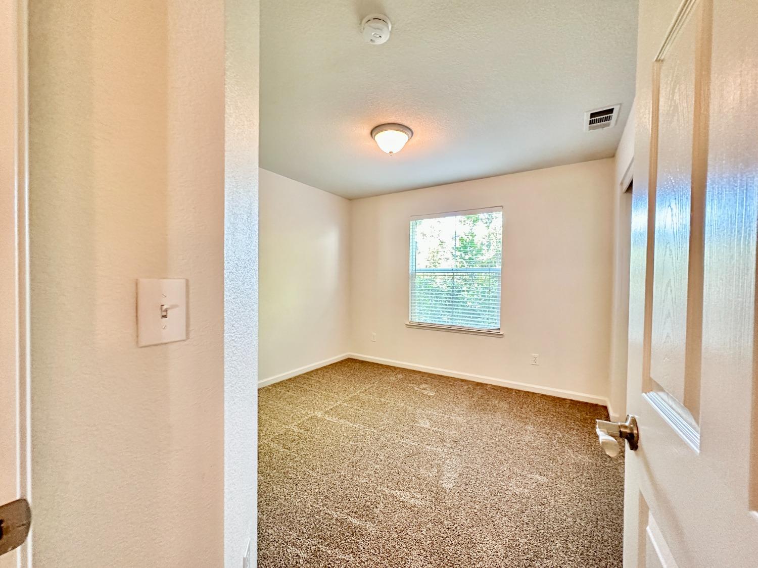 Detail Gallery Image 27 of 37 For 1526 Cat Tail Dr, Stockton,  CA 95204 - 4 Beds | 2/1 Baths