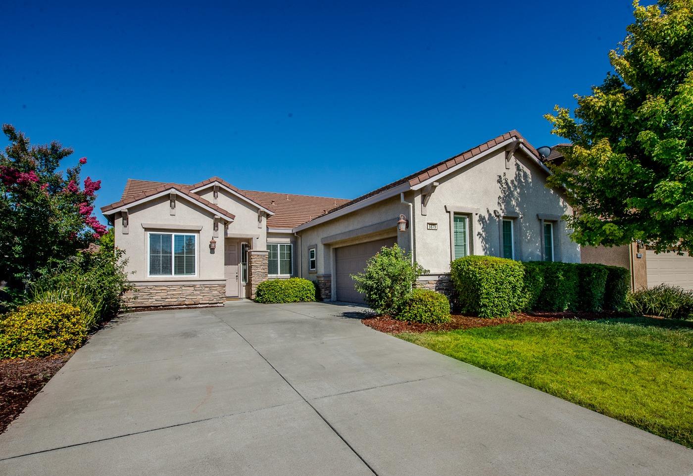 Detail Gallery Image 1 of 1 For 5879 Da Vinci Way, Sacramento,  CA 95835 - 3 Beds | 2 Baths