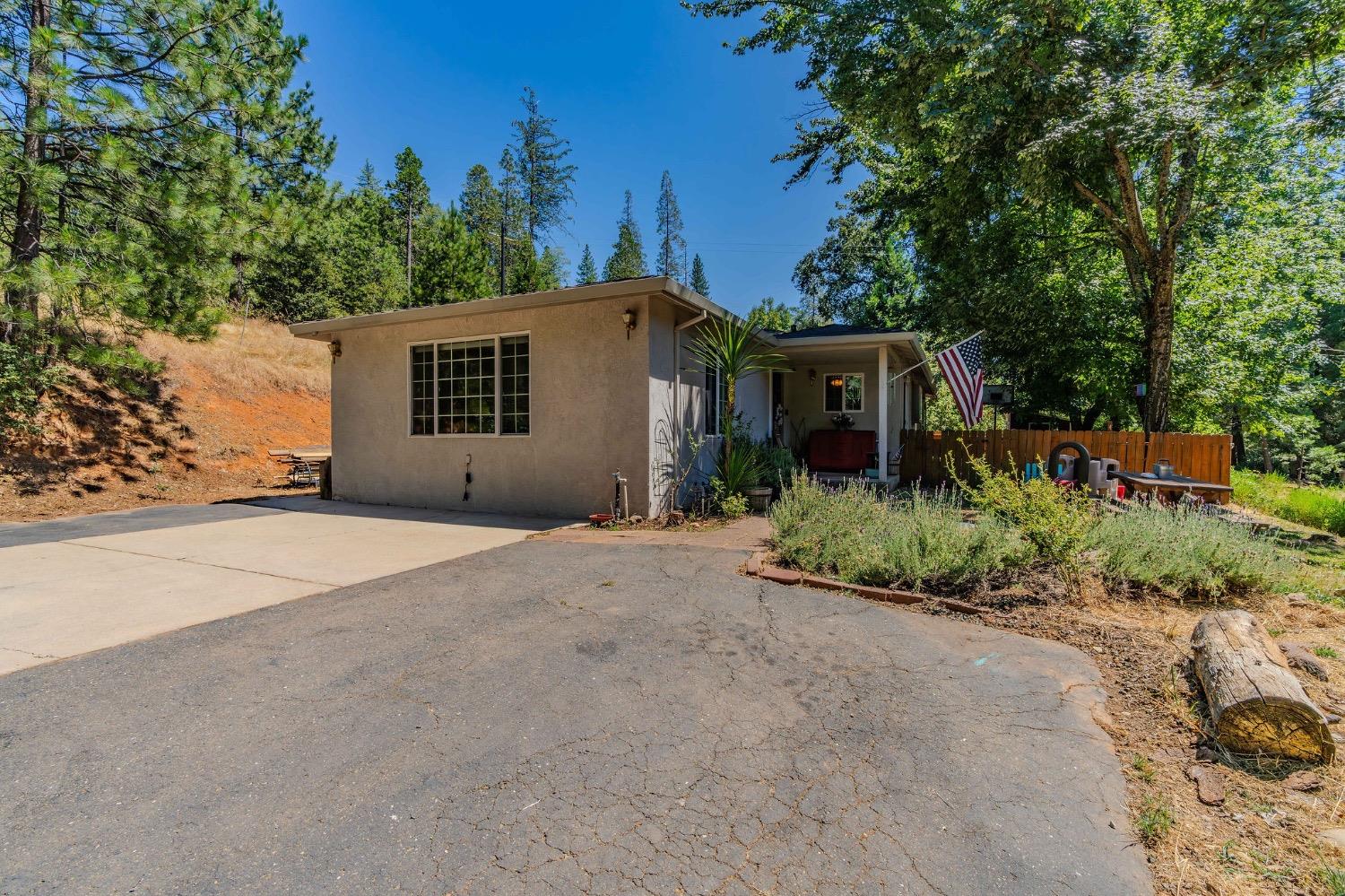 Detail Gallery Image 30 of 48 For 13920 Gold Mine Rd., Pine Grove,  CA 95665 - 3 Beds | 2/1 Baths