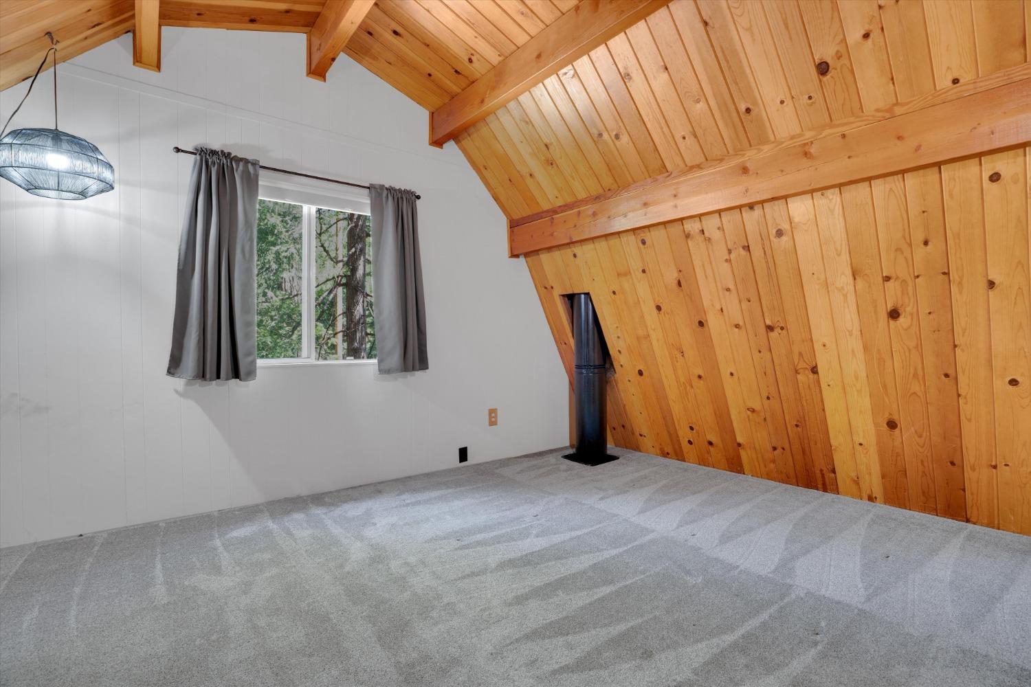 Detail Gallery Image 20 of 37 For 24225 Sugar Pine Rd, Mi Wuk Village,  CA 95383 - 3 Beds | 1/1 Baths