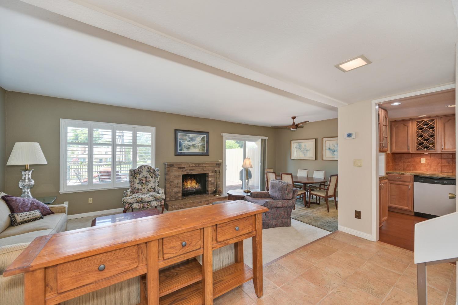 Detail Gallery Image 5 of 25 For 6912 Carreta Ln, Rancho Murieta,  CA 95683 - 3 Beds | 2/1 Baths