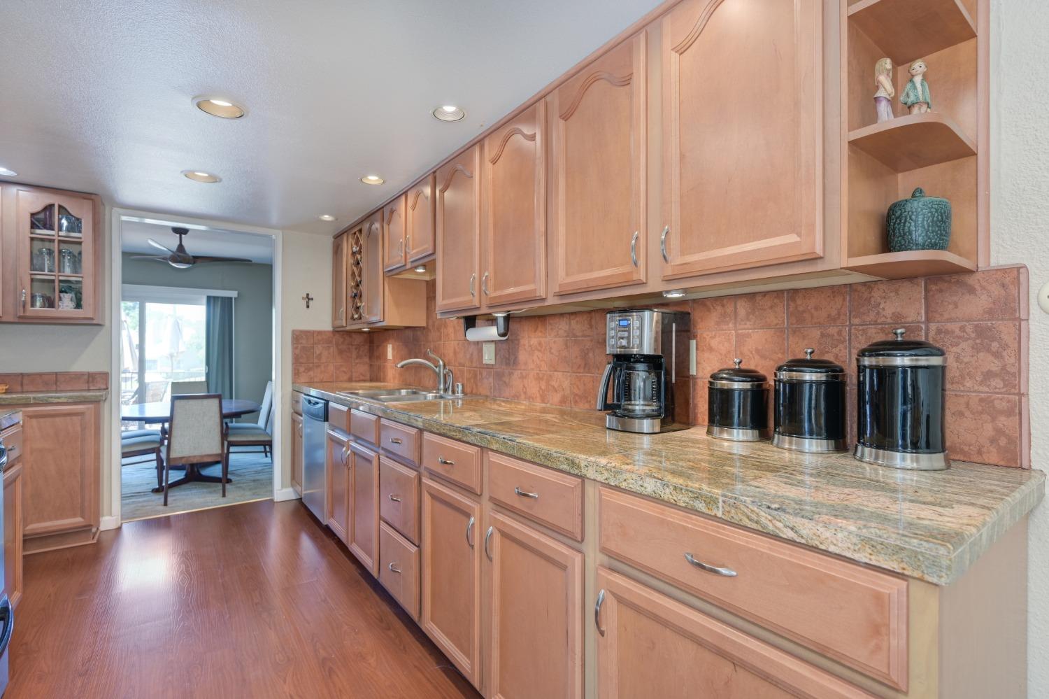 Detail Gallery Image 9 of 25 For 6912 Carreta Ln, Rancho Murieta,  CA 95683 - 3 Beds | 2/1 Baths