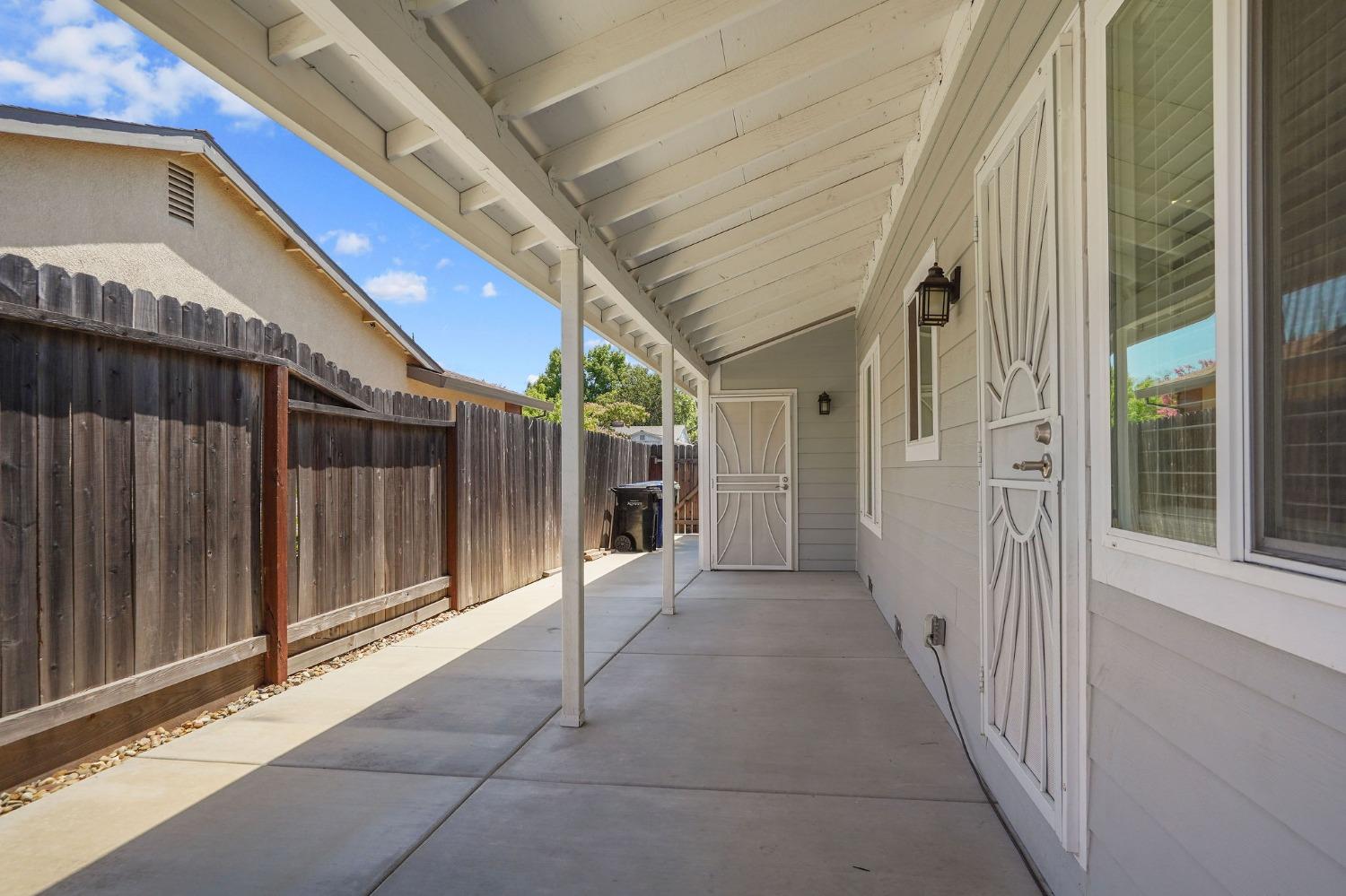 Detail Gallery Image 23 of 28 For 2045 Neptune Way, Sacramento,  CA 95864 - 3 Beds | 1 Baths