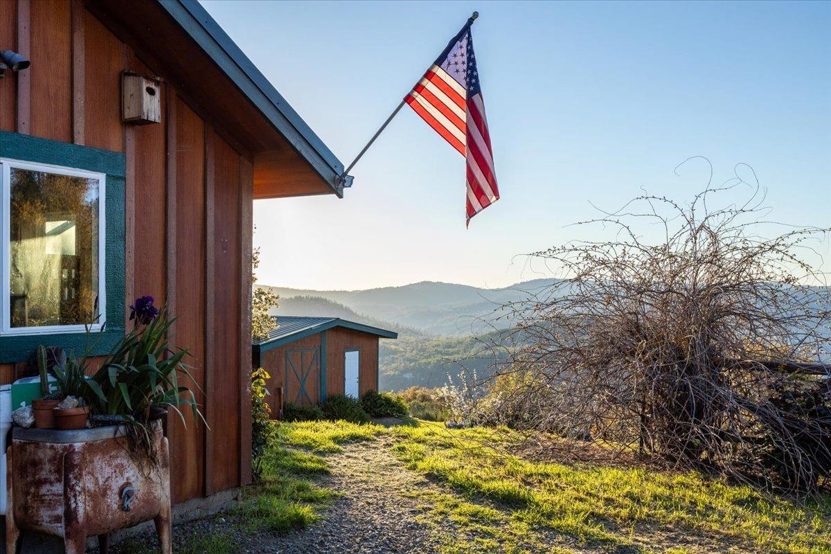 Detail Gallery Image 48 of 65 For 18724 Kentucky Ravine Rd, Nevada City,  CA 95959 - 3 Beds | 2/1 Baths