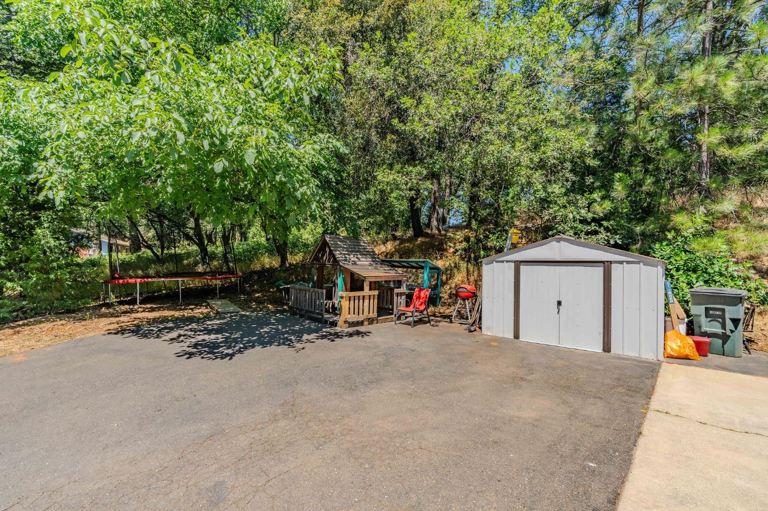 Detail Gallery Image 29 of 48 For 13920 Gold Mine Rd., Pine Grove,  CA 95665 - 3 Beds | 2/1 Baths