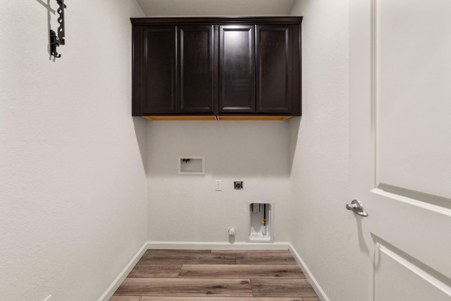 Detail Gallery Image 14 of 51 For 1130 Lost Creek Ranch Dr, Plumas Lake,  CA 95961 - 4 Beds | 2/1 Baths