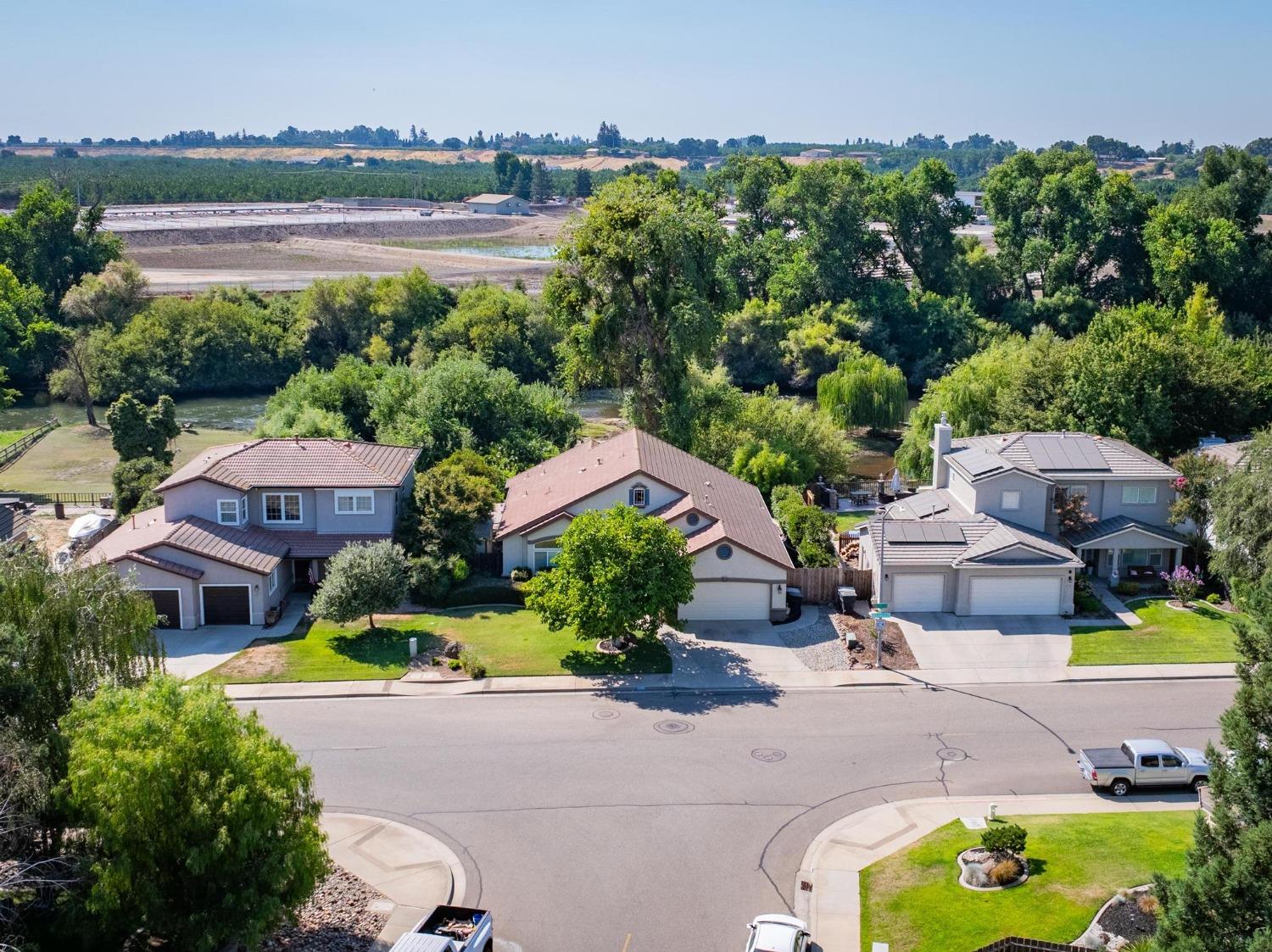 Hollenbeck Court, Oakdale, California image 2