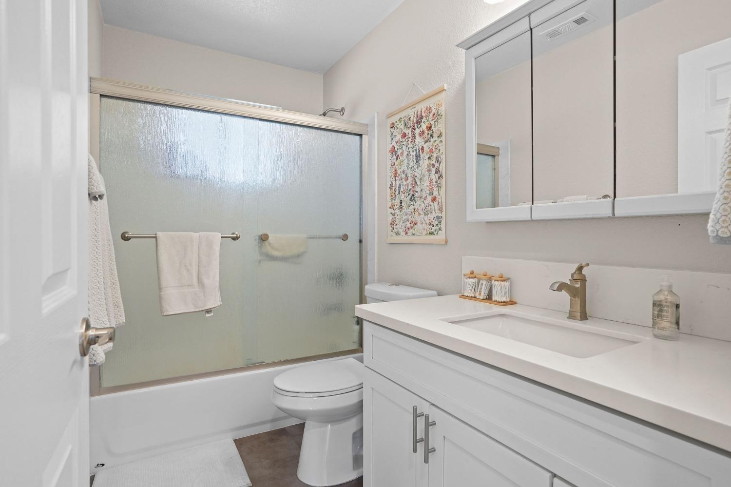 Detail Gallery Image 18 of 28 For 2045 Neptune Way, Sacramento,  CA 95864 - 3 Beds | 1 Baths