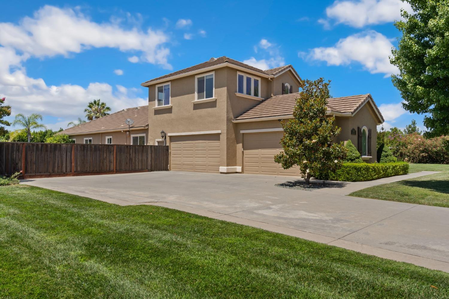 Detail Gallery Image 76 of 93 For 10157 Clover Ranch Dr, Sacramento,  CA 95829 - 4 Beds | 4 Baths