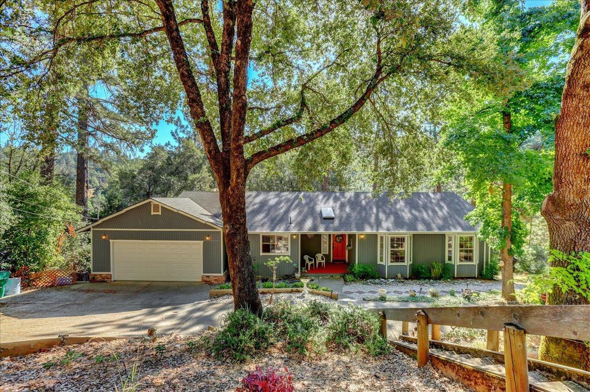 Detail Gallery Image 1 of 74 For 16119 Annie Dr, Grass Valley,  CA 95949 - 3 Beds | 2 Baths