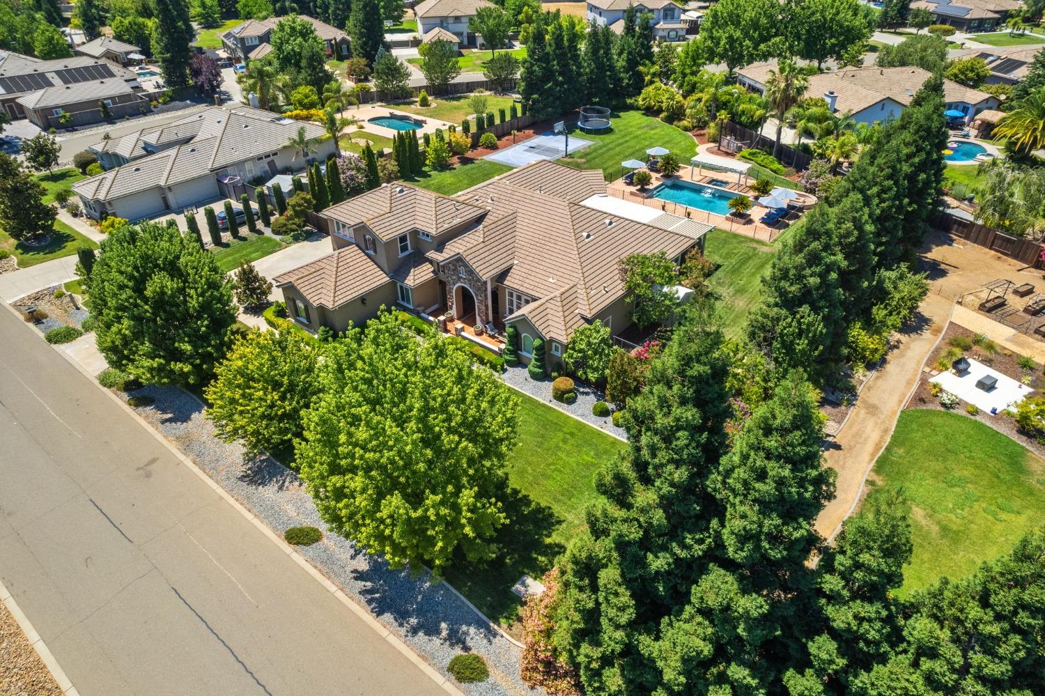 Detail Gallery Image 90 of 93 For 10157 Clover Ranch Dr, Sacramento,  CA 95829 - 4 Beds | 4 Baths