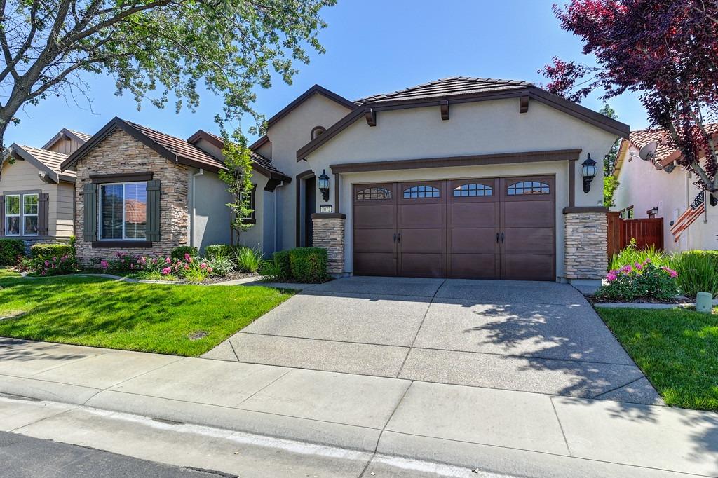 Detail Gallery Image 1 of 1 For 2072 Benton Loop, Roseville,  CA 95747 - 3 Beds | 2 Baths