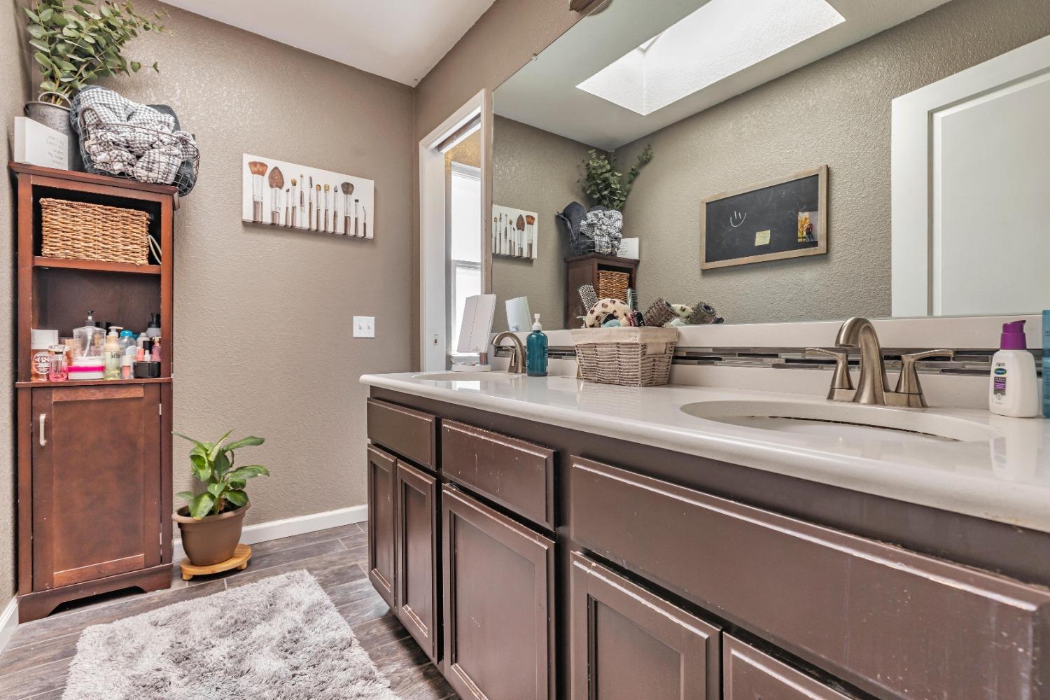 Detail Gallery Image 13 of 21 For 1720 Mcclellan Way, Stockton,  CA 95207 - 4 Beds | 2/1 Baths