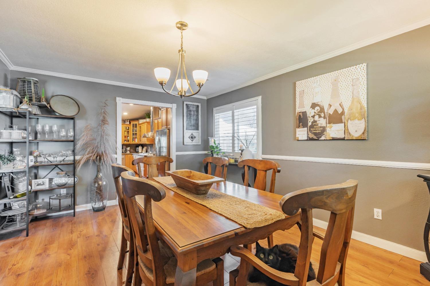 Detail Gallery Image 8 of 21 For 1720 Mcclellan Way, Stockton,  CA 95207 - 4 Beds | 2/1 Baths