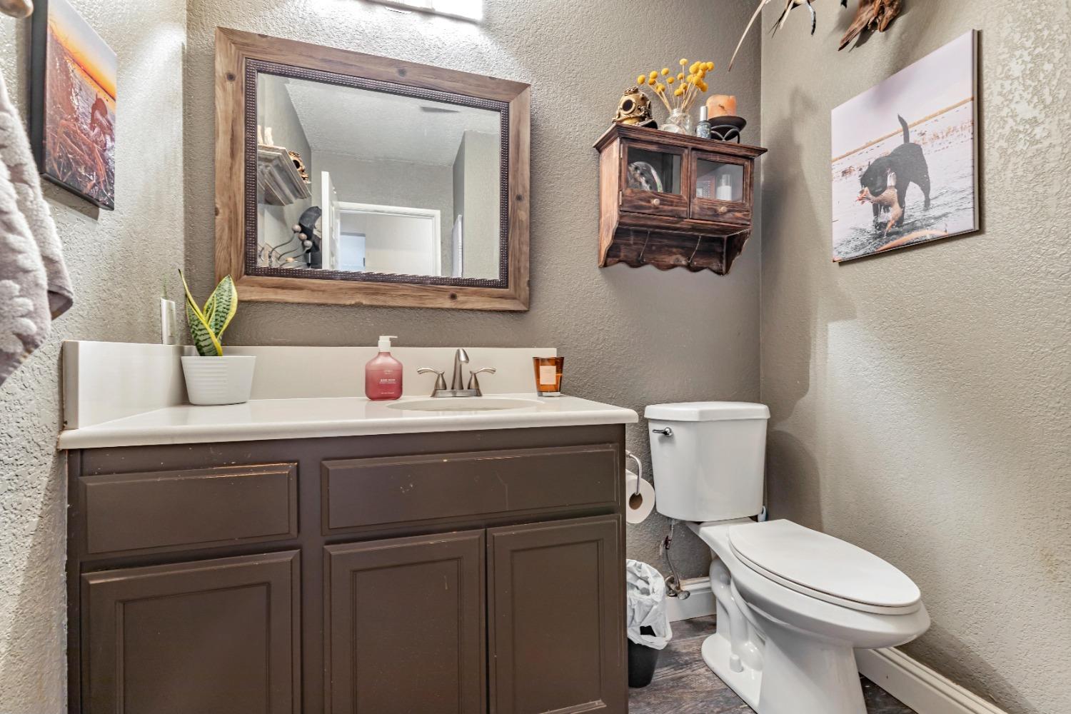 Detail Gallery Image 9 of 21 For 1720 Mcclellan Way, Stockton,  CA 95207 - 4 Beds | 2/1 Baths