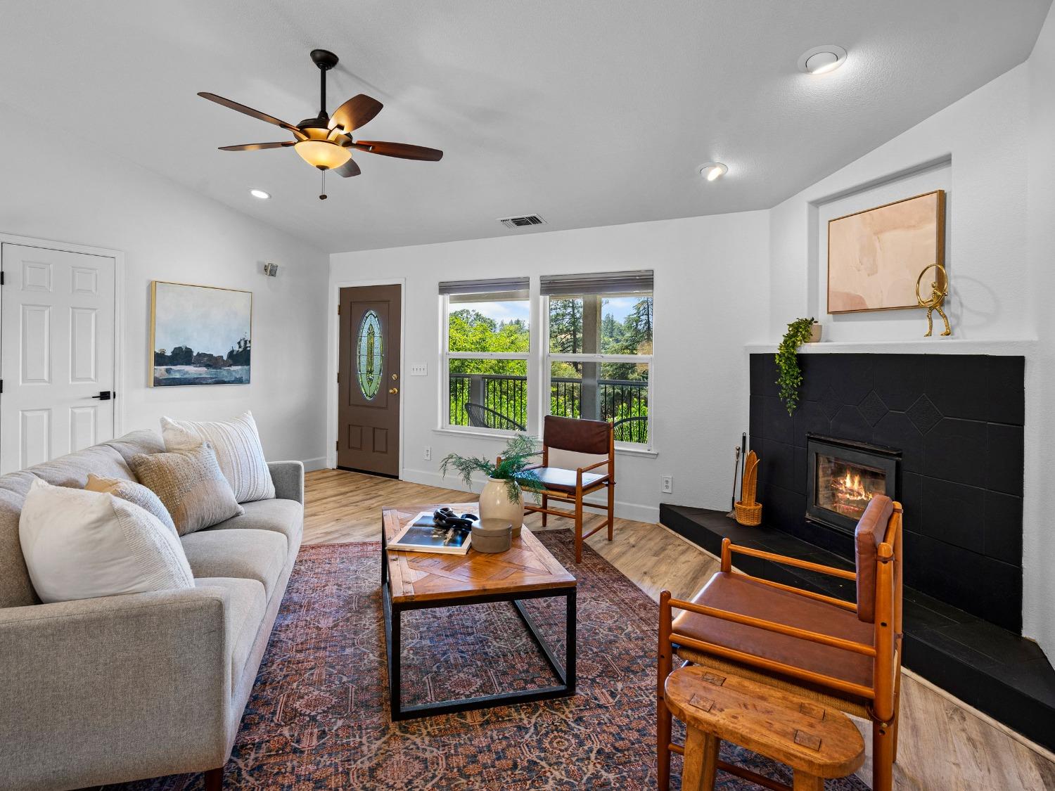 Detail Gallery Image 6 of 53 For 1940 Sweetwater Trl, Cool,  CA 95614 - 3 Beds | 2 Baths