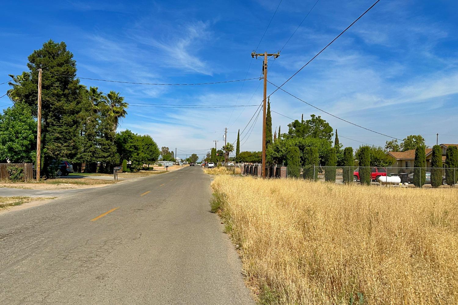 Oregon Avenue, Madera, California image 4