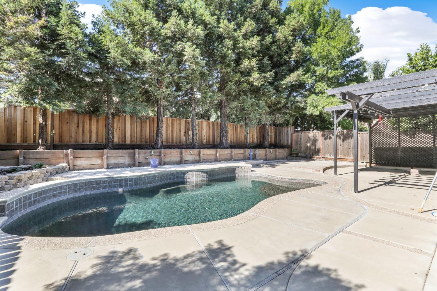 Detail Gallery Image 24 of 26 For 192 Hollow Brook Ct, Tracy,  CA 95377 - 4 Beds | 2/1 Baths