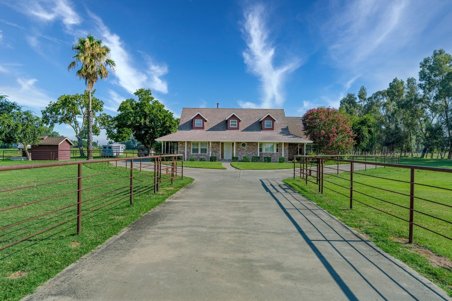 Detail Gallery Image 1 of 96 For 4808 Elliott Ave, Atwater,  CA 95301 - 3 Beds | 2/1 Baths