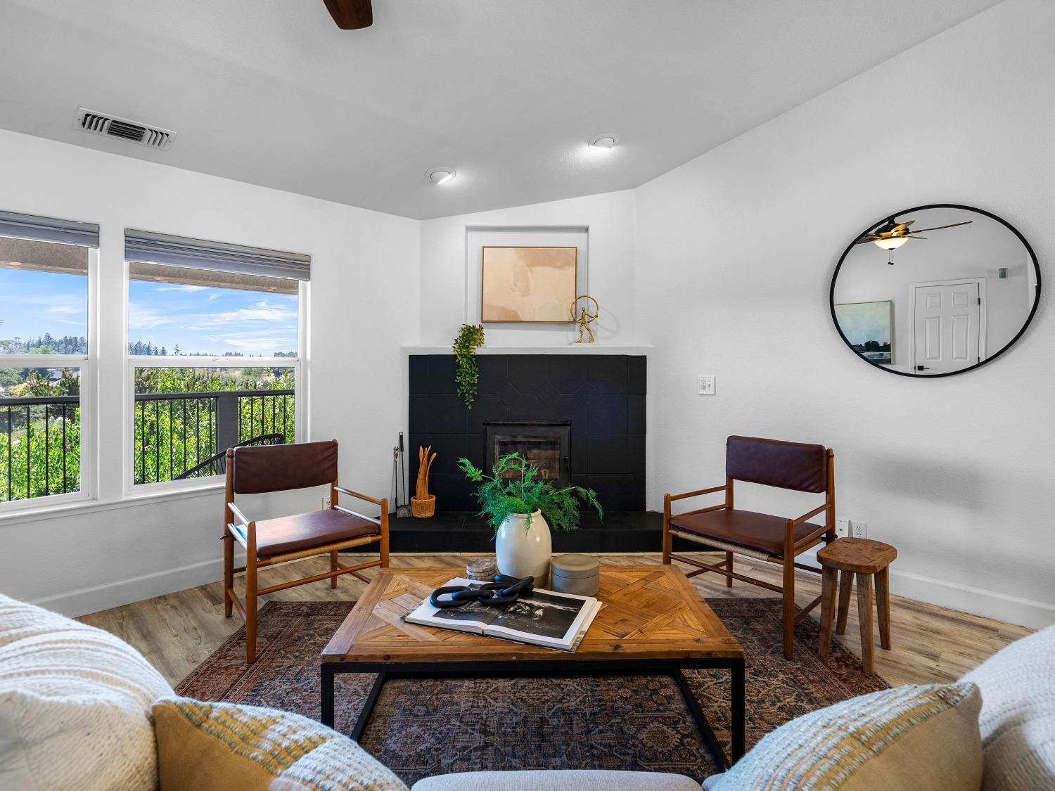 Detail Gallery Image 9 of 53 For 1940 Sweetwater Trl, Cool,  CA 95614 - 3 Beds | 2 Baths