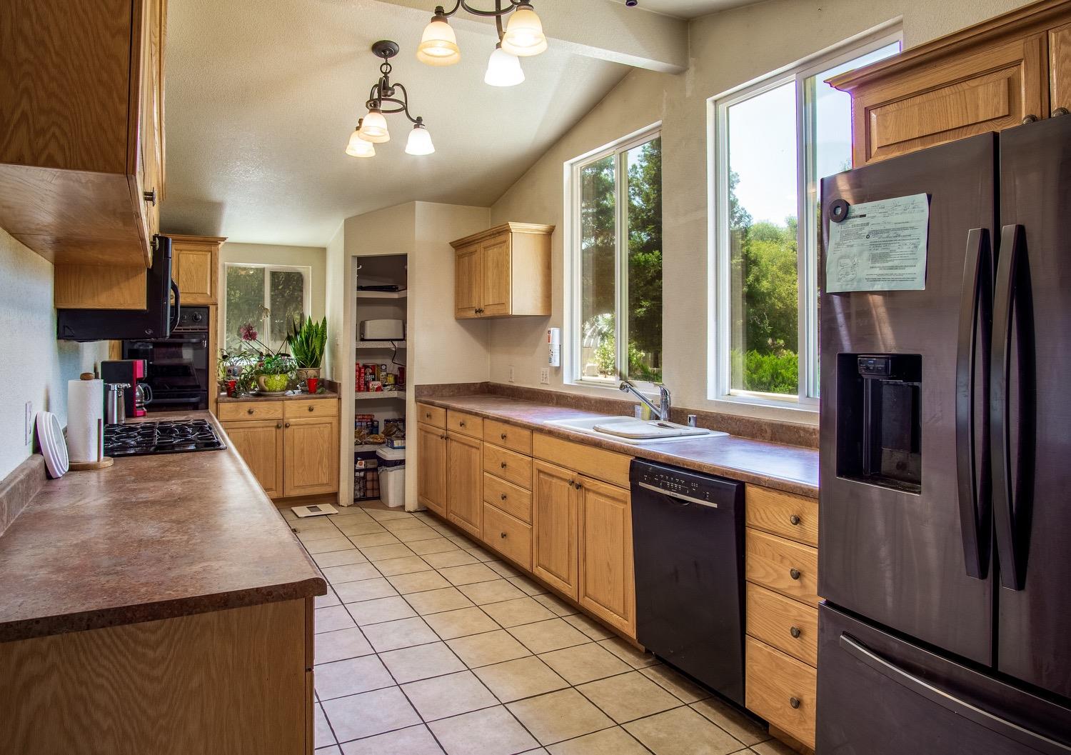 Trotter Road, Grass Valley, California image 21