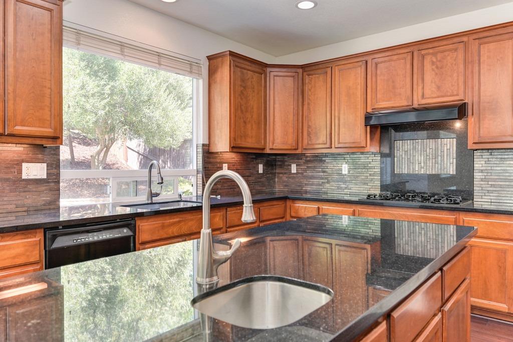 Detail Gallery Image 19 of 62 For 3066 Pescara Pl, El Dorado Hills,  CA 95762 - 4 Beds | 4/1 Baths