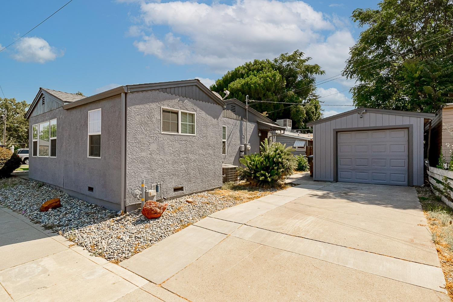 Detail Gallery Image 18 of 23 For 744 W Yosemite Ave, Manteca,  CA 95337 - 3 Beds | 1/1 Baths