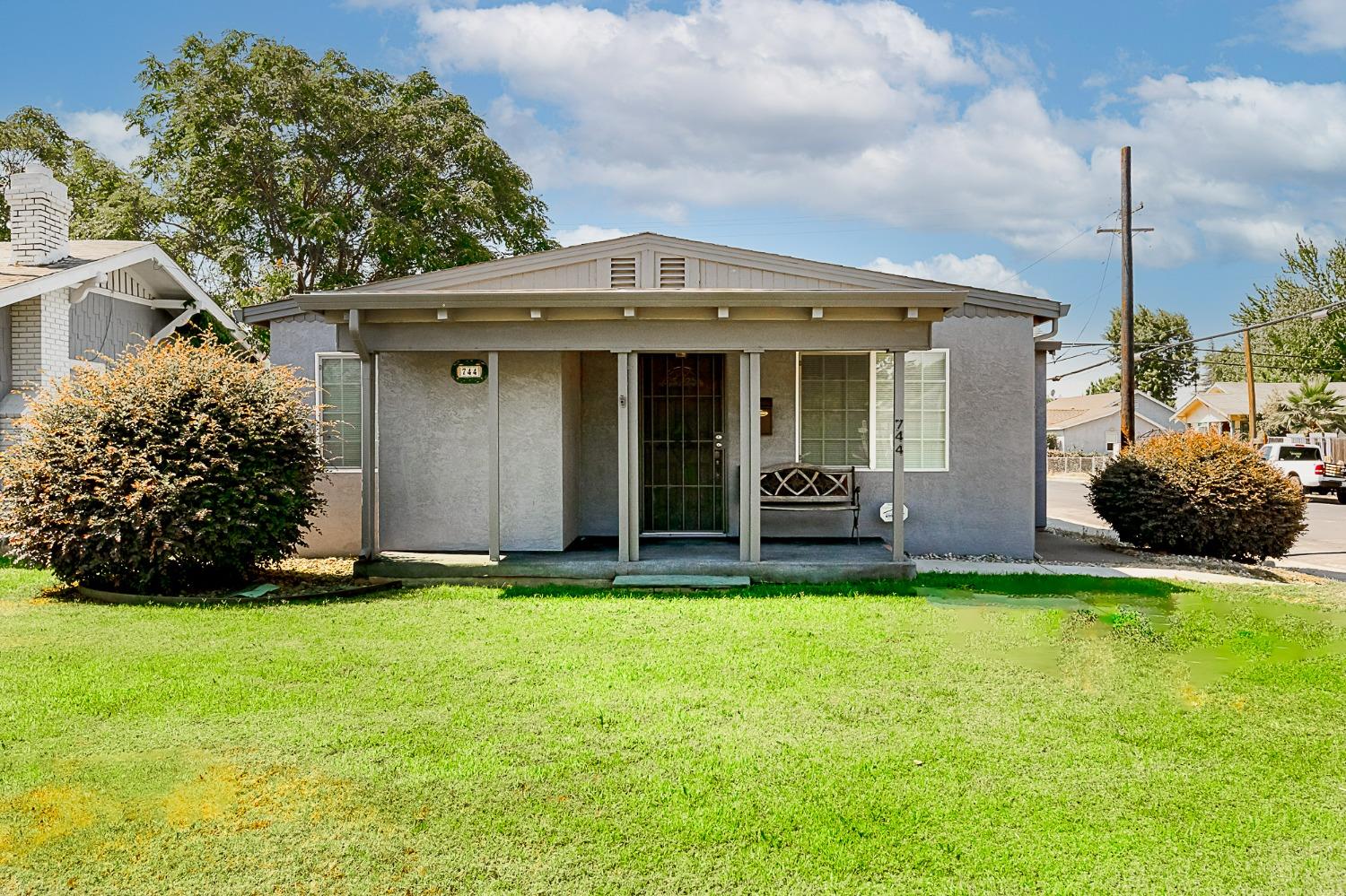 Detail Gallery Image 19 of 23 For 744 W Yosemite Ave, Manteca,  CA 95337 - 3 Beds | 1/1 Baths