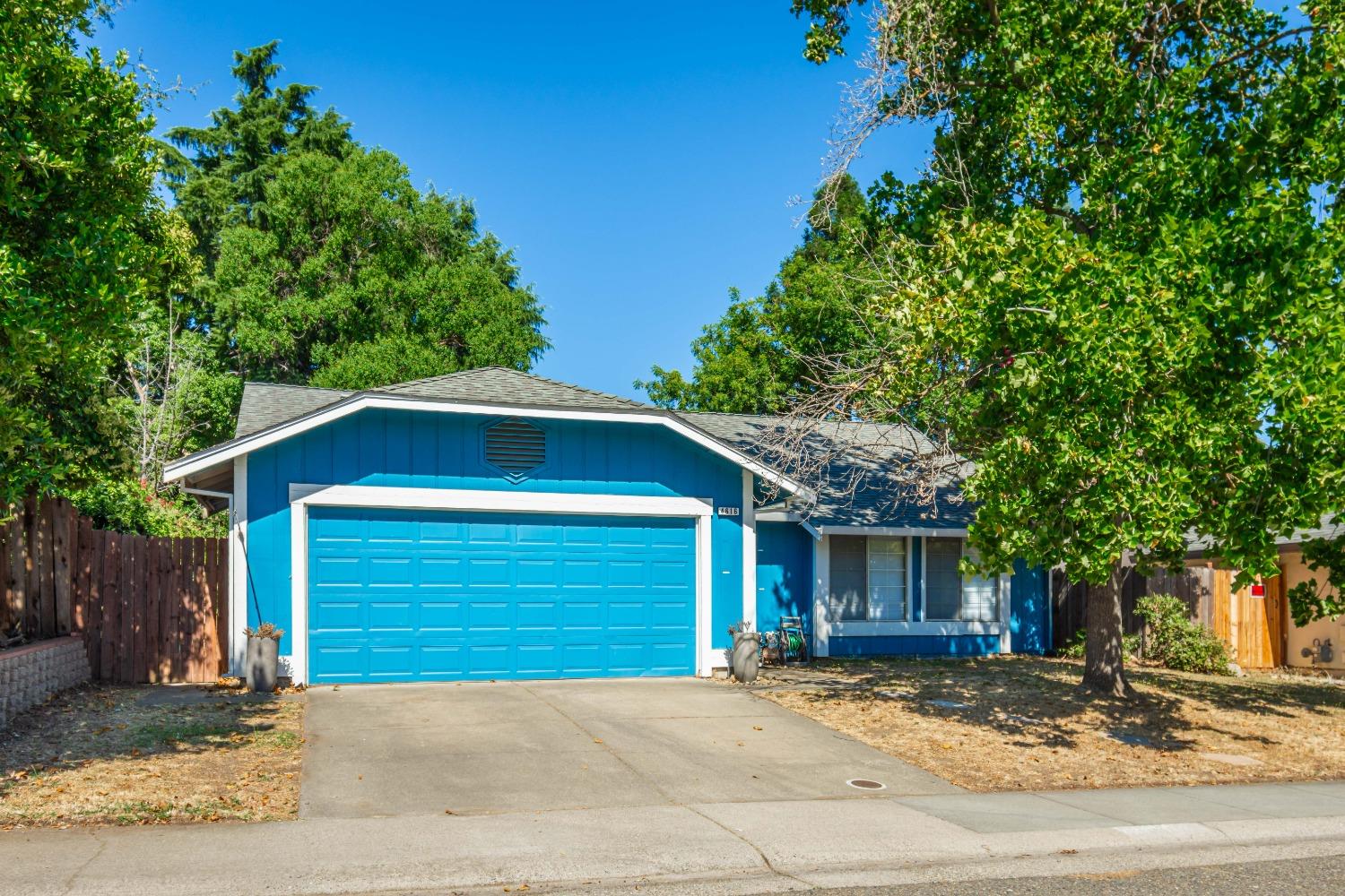 Detail Gallery Image 1 of 1 For 4616 Monument Dr, Sacramento,  CA 95842 - 3 Beds | 2 Baths