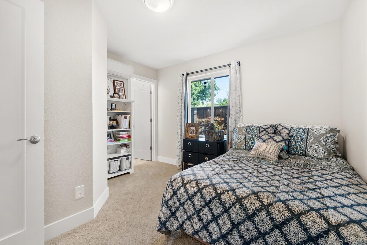 Detail Gallery Image 6 of 26 For 447 3rd St, Woodland,  CA 95695 - 3 Beds | 3/1 Baths