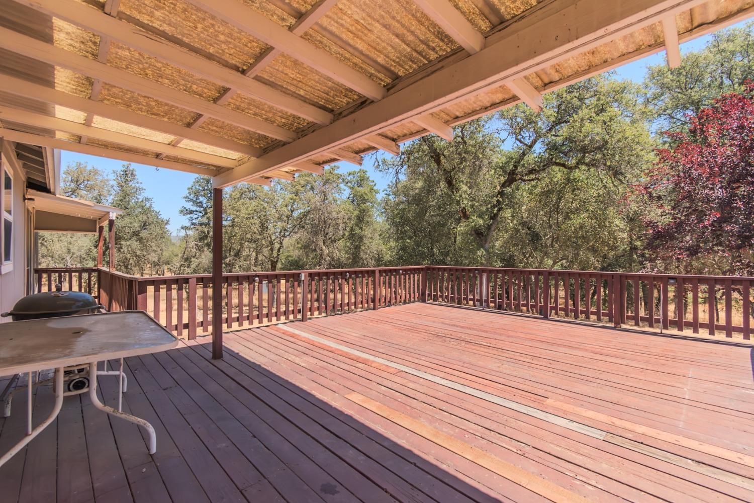 Detail Gallery Image 11 of 47 For 195 Stoney Oaks Loop, Oroville,  CA 9596 - 3 Beds | 2 Baths