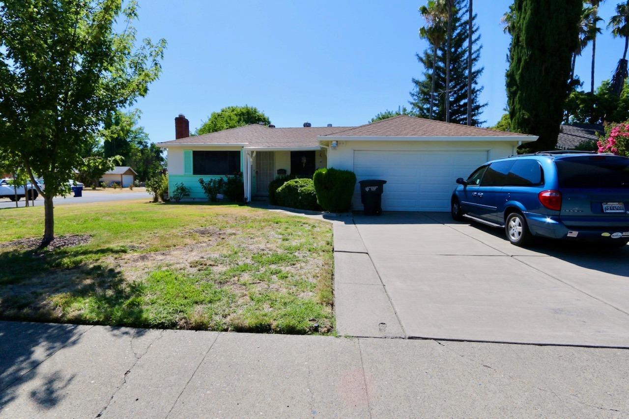 Detail Gallery Image 1 of 1 For 6660 Hogan Dr, Sacramento,  CA 95822 - 3 Beds | 2 Baths