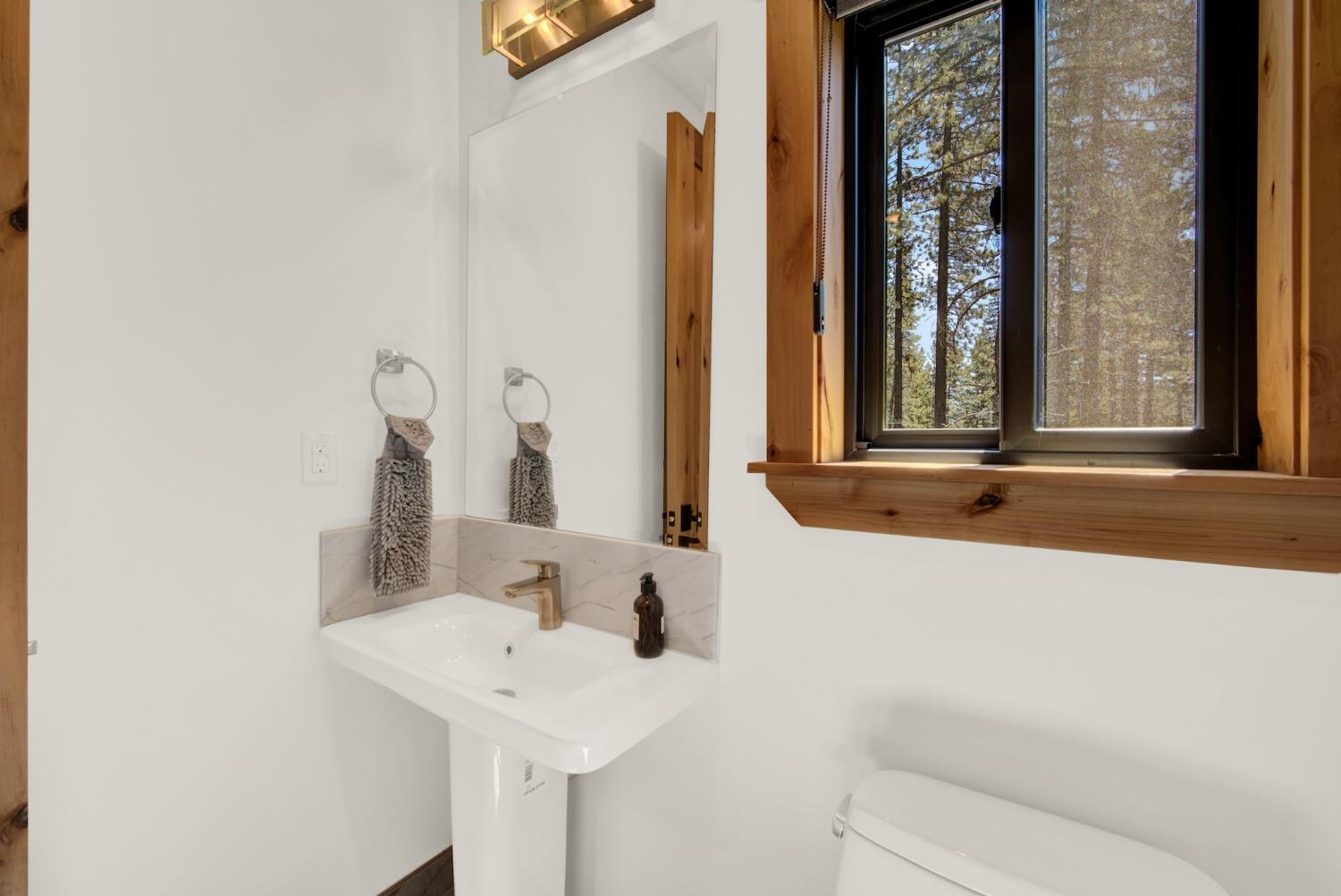 Detail Gallery Image 55 of 90 For 51212 Jeffery Pine Dr, Soda Springs,  CA 95728 - 4 Beds | 3/1 Baths