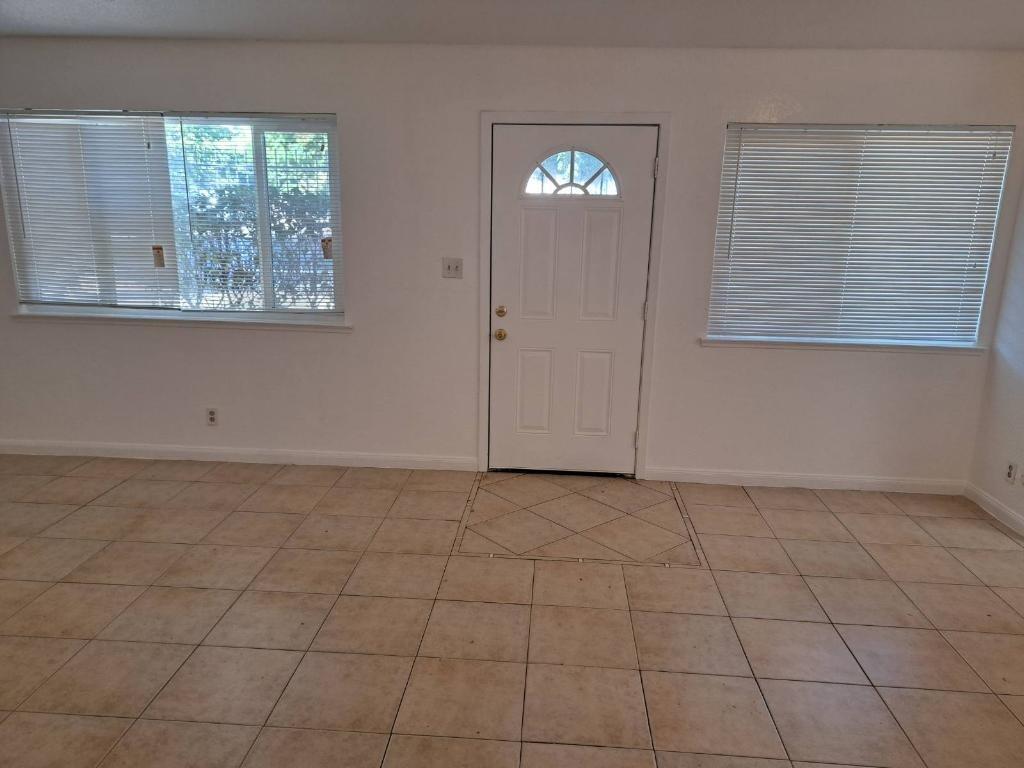 Photo #2: 224074593 Listing 